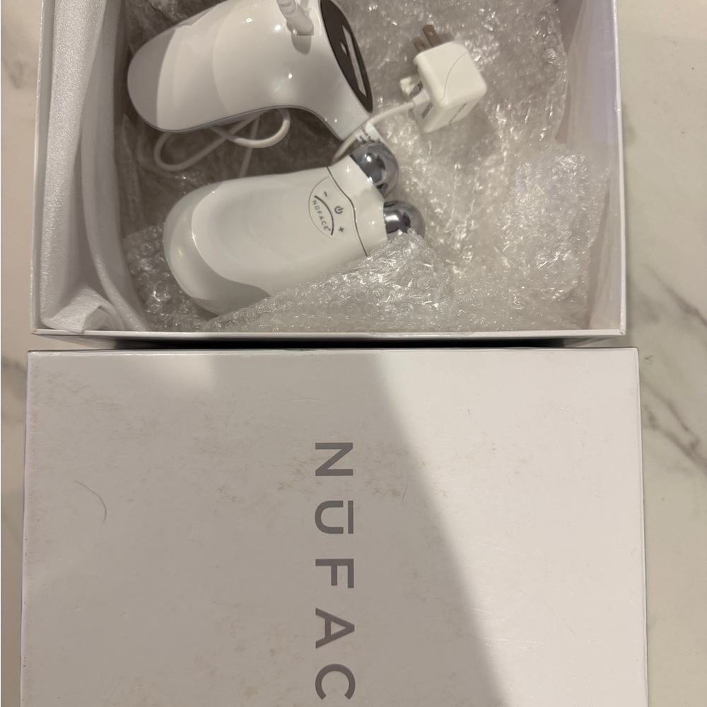 NuFace Glossy White Toning Device - Picture 2 of 3